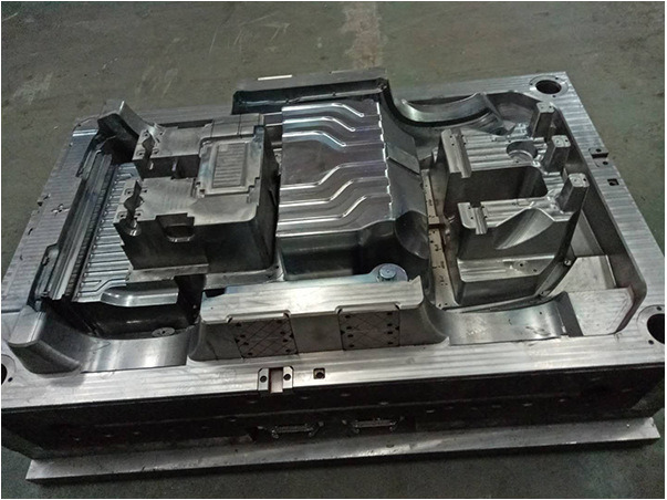 Production of Injection Plastic Molds for Excellent Customized Children′s Toy Carmould